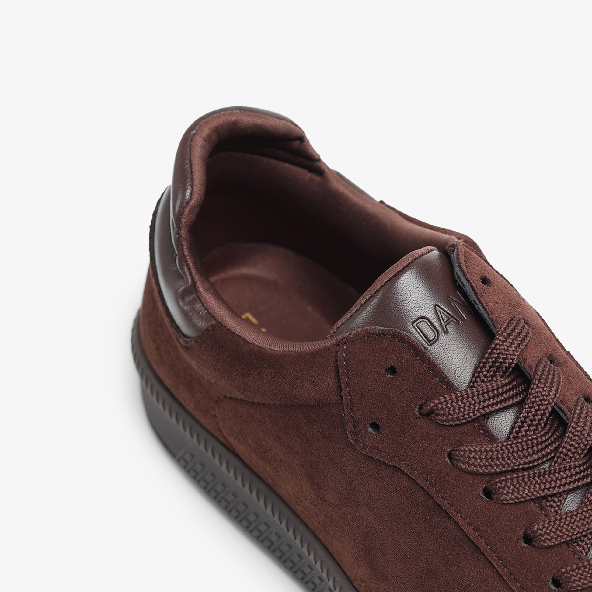 Travis Court Sneaker