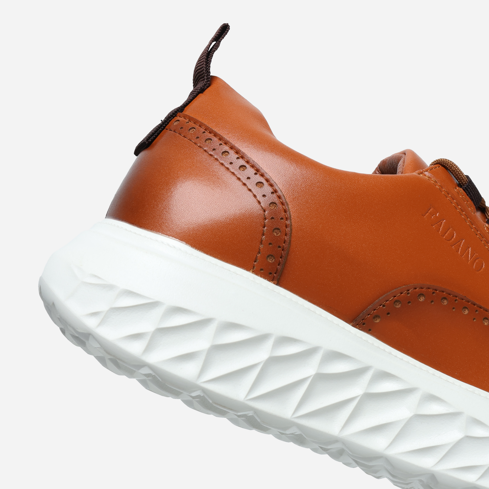 Quantum Strides - Brown/white