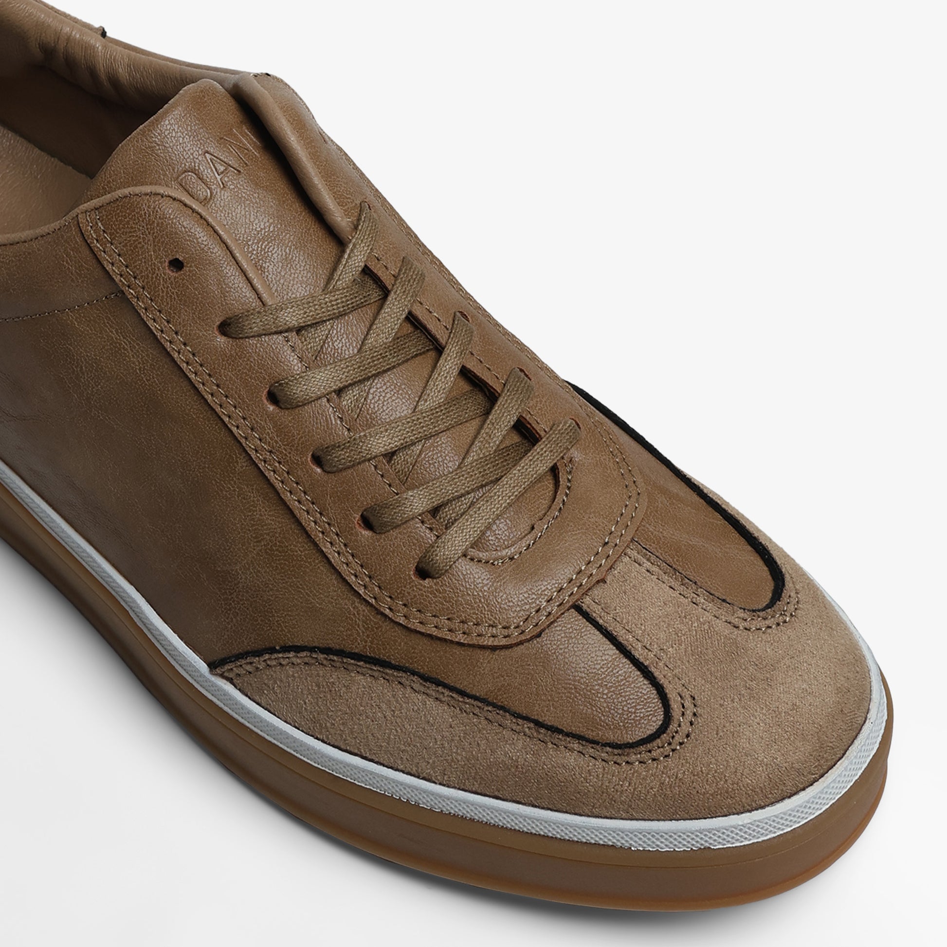 Rogue Sneaker - Fadano