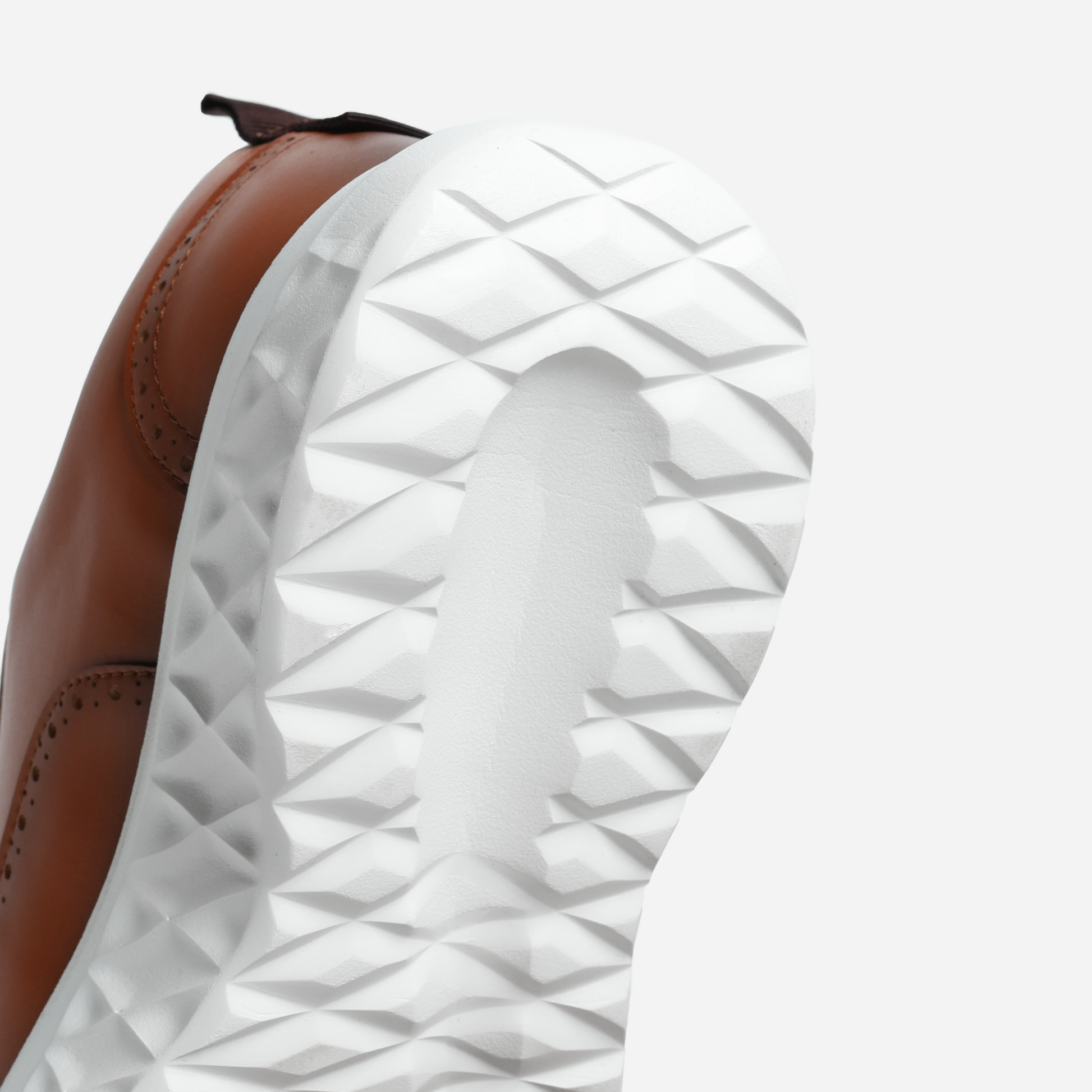 Quantum Strides - Brown/white