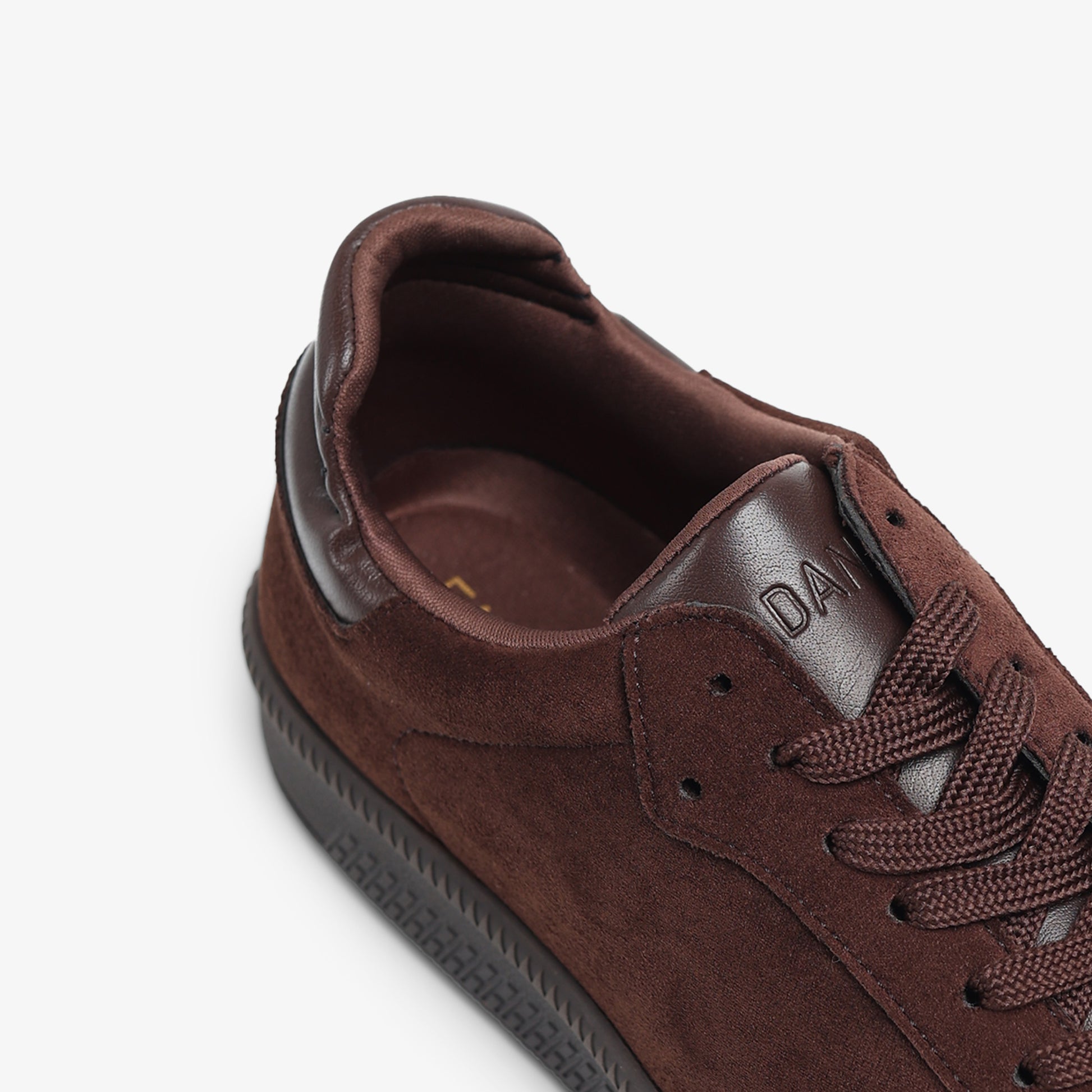 Travis Court Sneaker