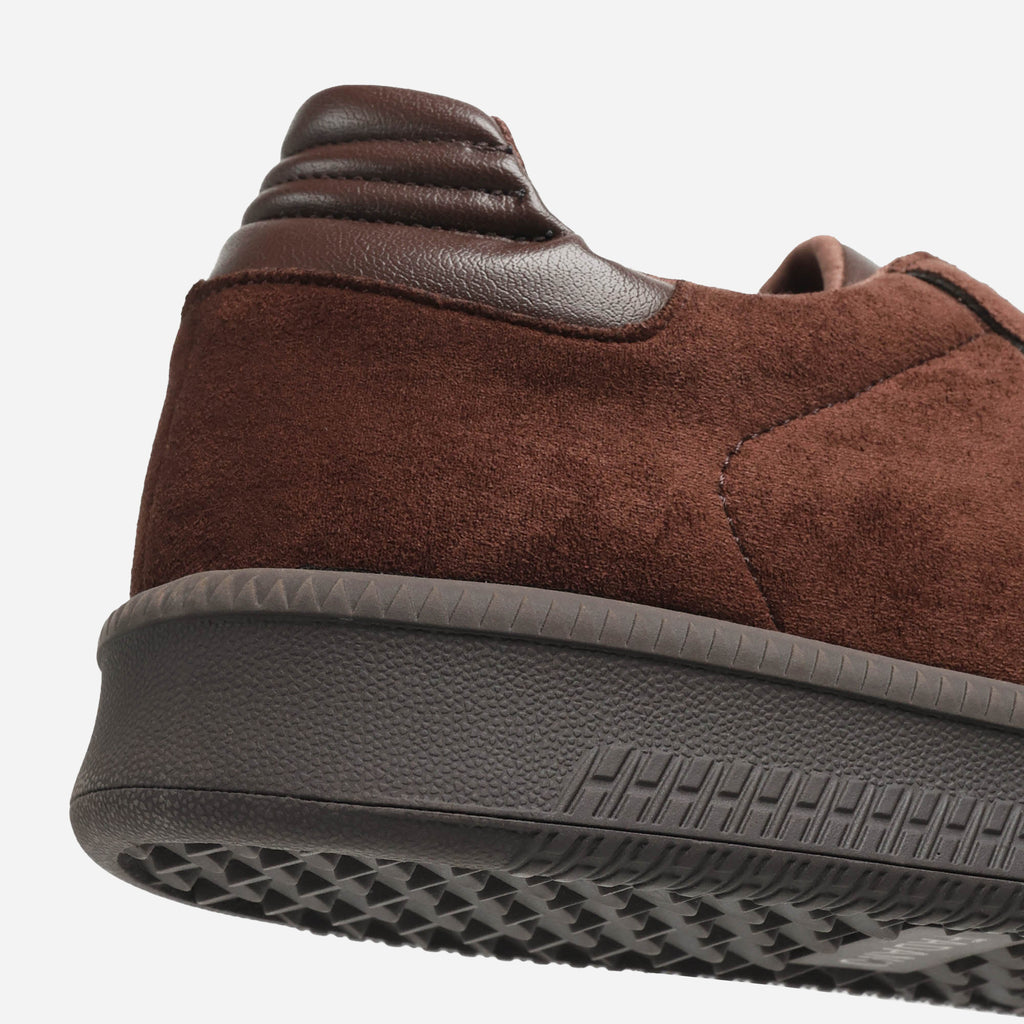 Travis Court Sneaker