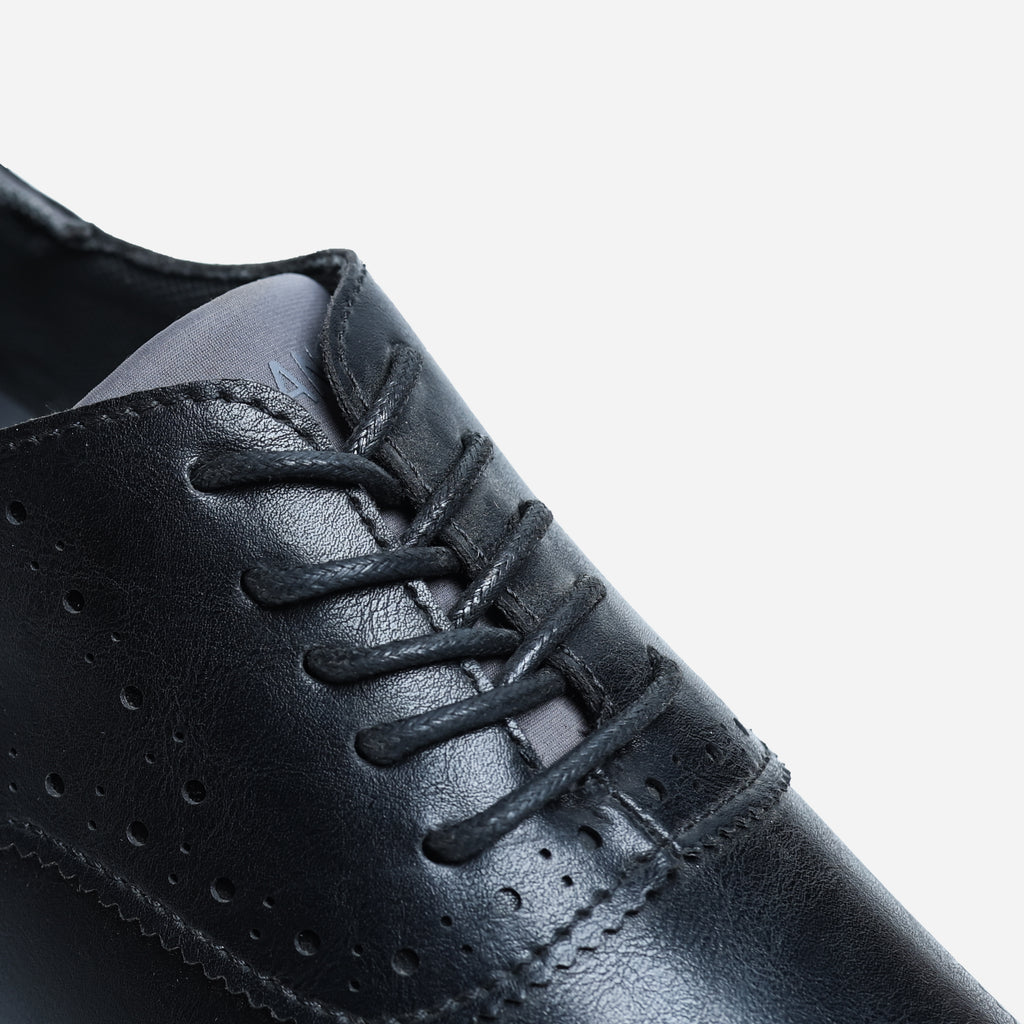 Caliber-Black-front-closeup-view