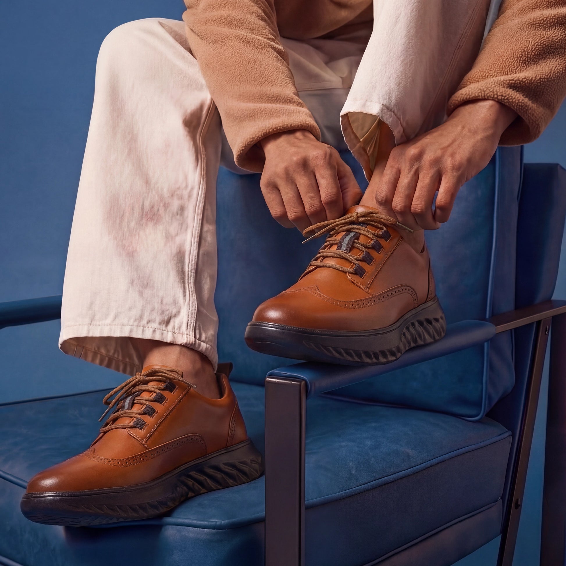 Quantum Strides - Brown/Black