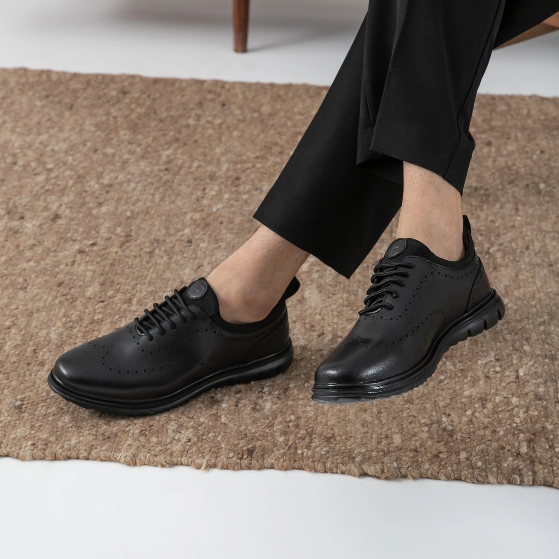 Vanguard - Black